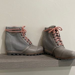 Sorel wedges